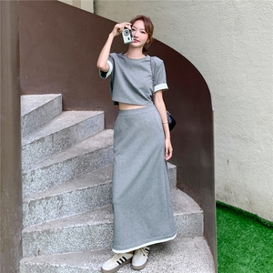 休闲运动灰色T恤半身裙套装女夏2025新款两件套又酷又飒大方得体图片