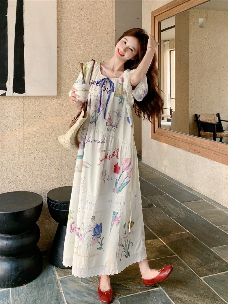 印花连衣裙女夏季2026新款韩系松弛感小众俏皮减龄涂鸦花卉中长裙,女装连衣裙,艾米莉亚