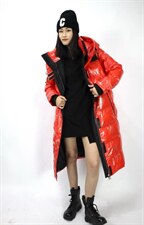 羽绒服热销中，女装羽绒服，拾年