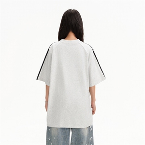 抖音得物品质二开240克宽松纯棉美式潮牌印花三条杠中性风短袖T恤图片