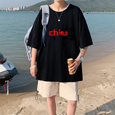 黑色