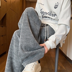 灰色