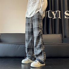 灰色