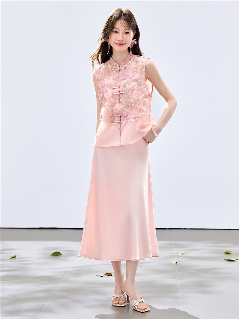夏季新款现货！2026新中式薄款温柔风重工刺绣马甲+吊带长裙套装,女装套装/套裙,央宝儿
