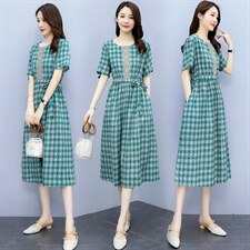 2021夏季新款简约时尚优雅气质圆领休闲舒适显瘦格子连衣裙，女装连衣裙，香香