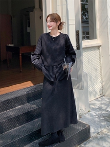 韩系慵懒气质套装裙女收腰显瘦条纹拼接上衣2025新款半身裙两件套图片