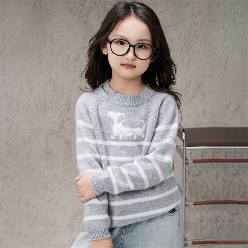 2025年新款百搭耳洞条纹小狗刺绣羊毛衫，童装儿童羊毛衫，驼铃羊绒