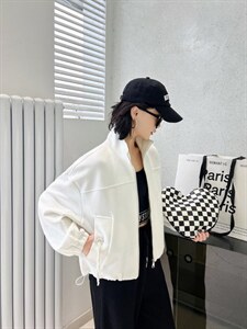 针织卫衣图片