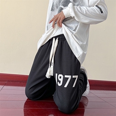 109-1-K97-P38控48华夫格发泡印花秋装宽松拖地休闲裤，男装休闲裤，星座109-1