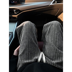 灰色