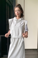 韩版假两件连帽卫衣套装女2025夏季新款时尚高腰显瘦半身裙两件套，女装套装/套裙，2C052