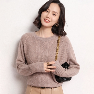 休闲/淑女2024年秋季通勤百搭新款柔软舒适扭花加厚羊绒衫女士图片