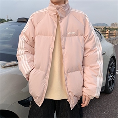 粉红色