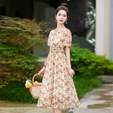 2025夏季新款复古腰间盘扣连衣裙，女装连衣裙，1C078