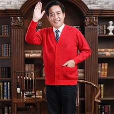 男款大红