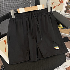 黑色