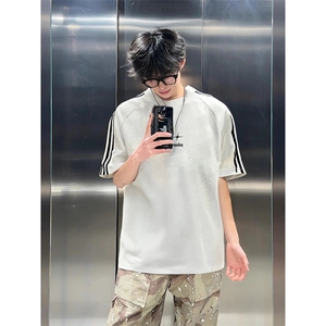 抖音得物高品质二开240克宽松纯棉美式潮牌三条杠织带短袖T恤图片