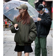 军绿色