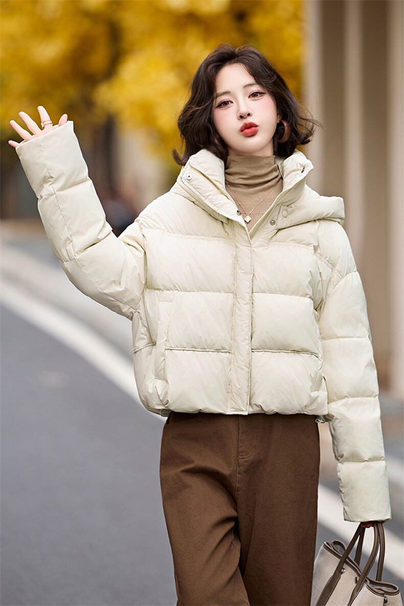 洋气超好看小个子短款羽绒服女2025冬季宽松连帽白鸭绒面包服外套,女装羽绒服,姿衣坊