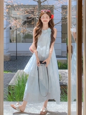 法式蕾丝挂脖连衣裙2026新款夏季高级气质立体花朵长裙宽松显瘦，女装连衣裙，冬木谷雨
