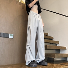 灰色