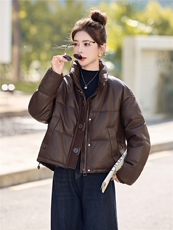 蛋白pu皮羽绒服外套女冬季2026新款白鸭绒酷飒气质面包服显瘦气质，女装羽绒服，意芙