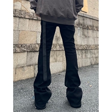 黑色