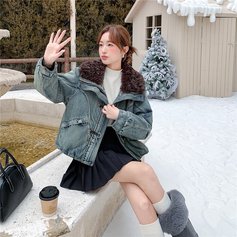 淡人蓝色羊羔毛翻领牛仔棉服女冬季2025年设计感时髦保暖休闲棉衣,女装棉衣/棉服,2D078