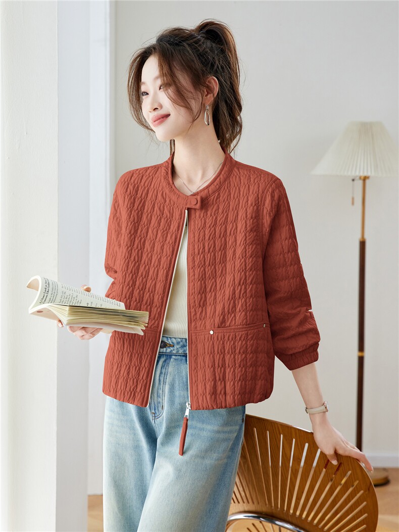 2026年春季宽松圆领方格纹刺绣轻薄开衫短外套棒球服,女装短外套,简韵佳