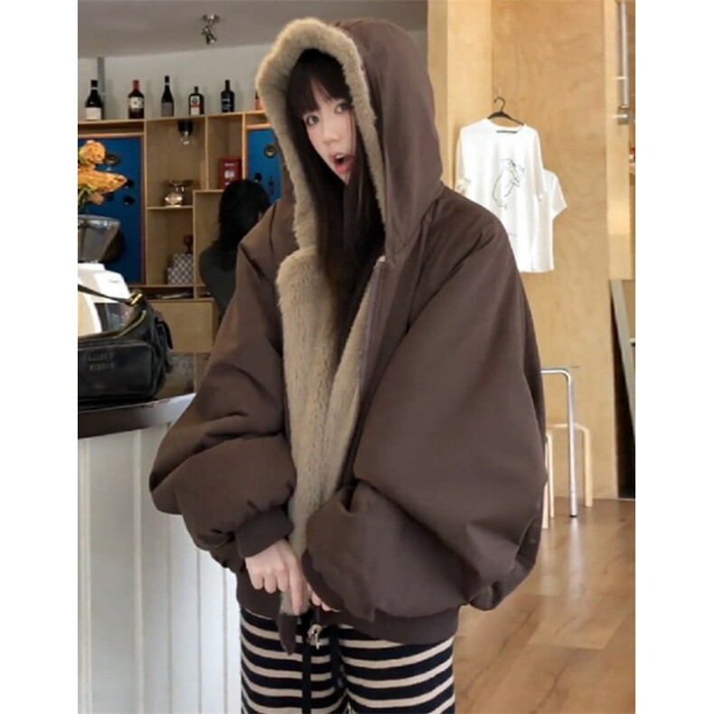 三色棉花糖两面穿仿貂毛座山雕连帽棉服皮草外套 M6041图片
