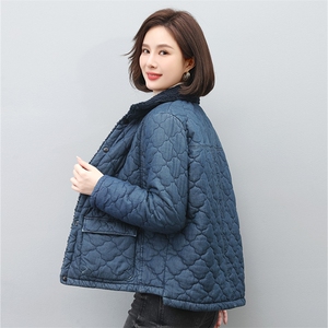 时尚女装牛仔拼接加绒外套 宽松显瘦保暖棉服图片