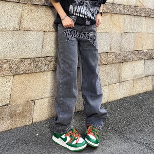牛仔裤男夏季潮大码休闲裤子高街设计刺绣B13P50图片