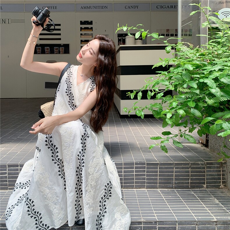 欧洲站新款设计感女神范无袖印花连衣裙女夏季宽松休闲气质长裙,女装连衣裙,2C327