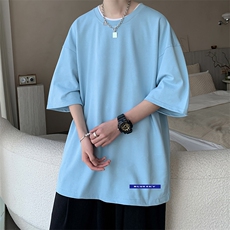 浅蓝色