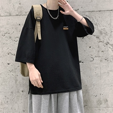 黑色