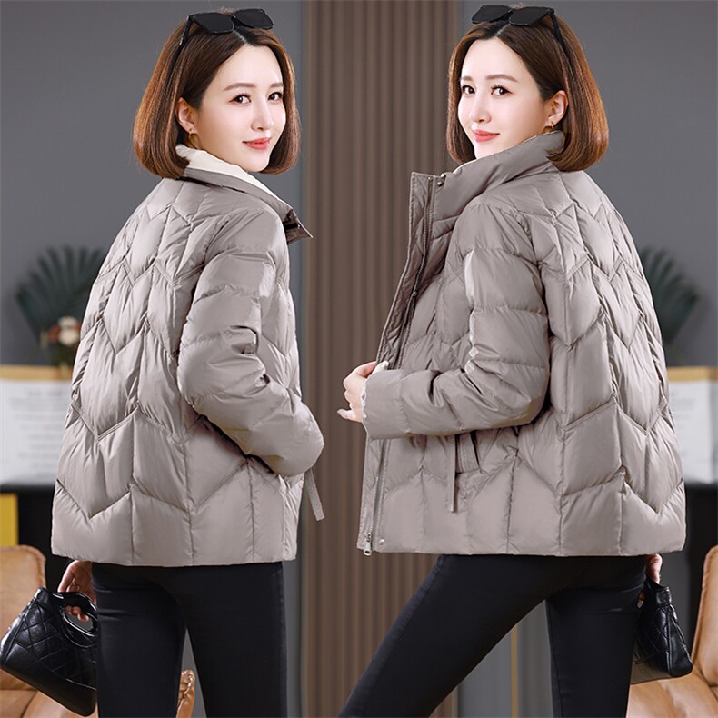 2025年冬季保暖休闲风羽绒服现货，女装羽绒服，婷轩阁