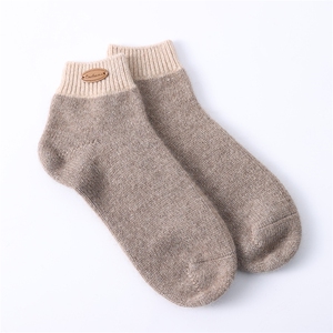 时尚保暖羊绒袜子 秋冬新品 高品质舒适 男女通用图片