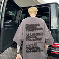 深灰色