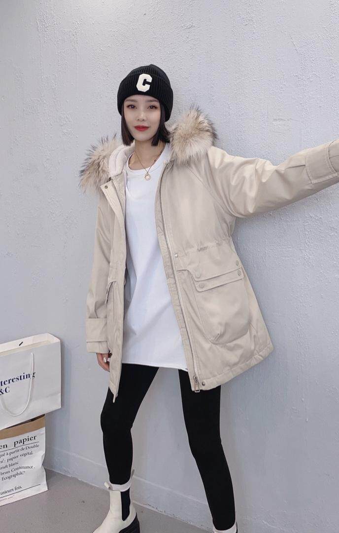 派克服三个颜色两个尺码M、L，其它，秀红佳丽