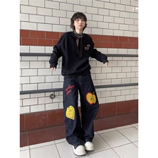 黑色