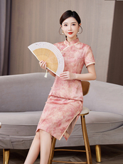 2025年夏季新品时尚气质金丝提花香云纱品质真丝喜庆中长款旗袍裙，女装汉服/婚纱/旗袍/礼服，媚琳依坊