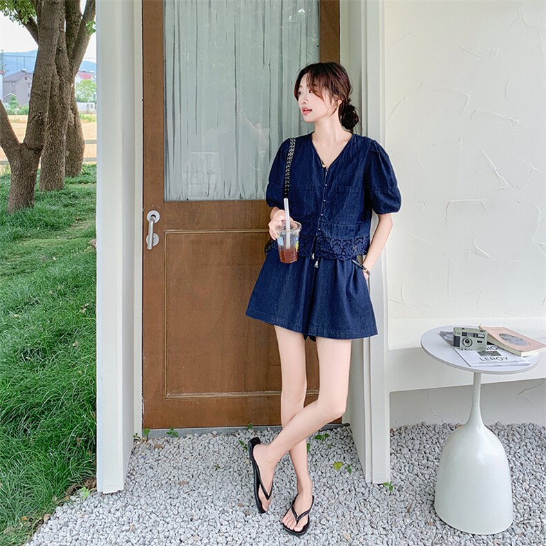 深蓝色减龄牛仔套装女2025夏季新款韩版泡泡袖上衣显瘦短裤两件套,女装套装/套裙,维壹