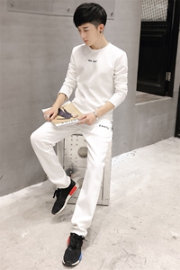 卫衣 几何图案 圆领 潮 青春流行 秋季 修身型 印花 套头 青年 韩版 时尚 休闲 舒适 简约 潮流图片
