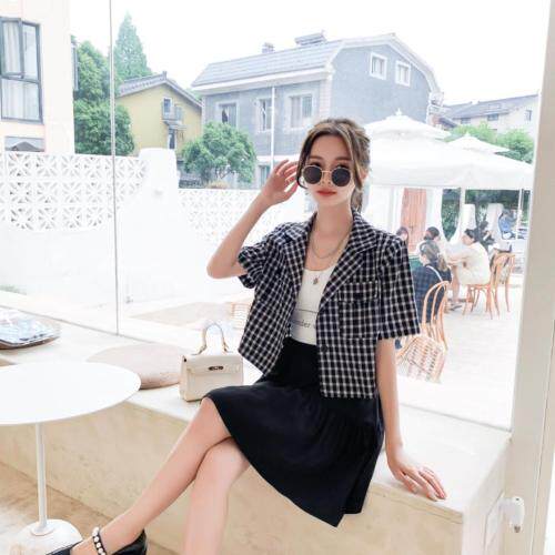 套装，女装职业装，莲依莲