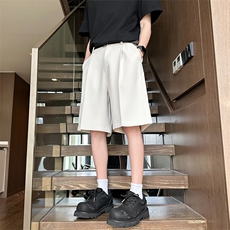 米白色