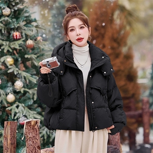 时尚女装短款宽松白鸭绒羽绒服外套冬季保暖显瘦大码女装图片