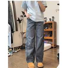 灰色