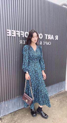 秋季连衣裙，女装连衣裙，川哲