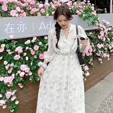 法式V领碎花连衣裙女2025春夏新款高腰显瘦惊艳绝美茶歇裙长裙子，女装连衣裙，天使之佳话