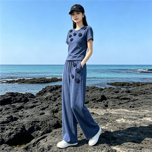欧货时尚休闲运动套装夏季新款圆领立体花朵上衣直筒长裤两件套潮图片